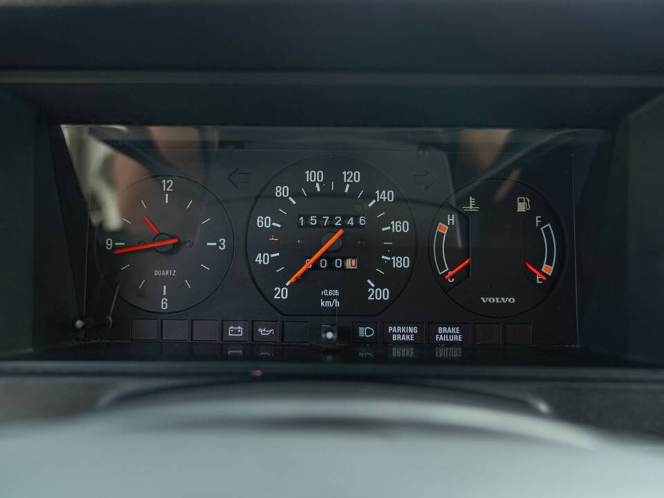 Image 48/50 de Volvo 244 GL D (1982)