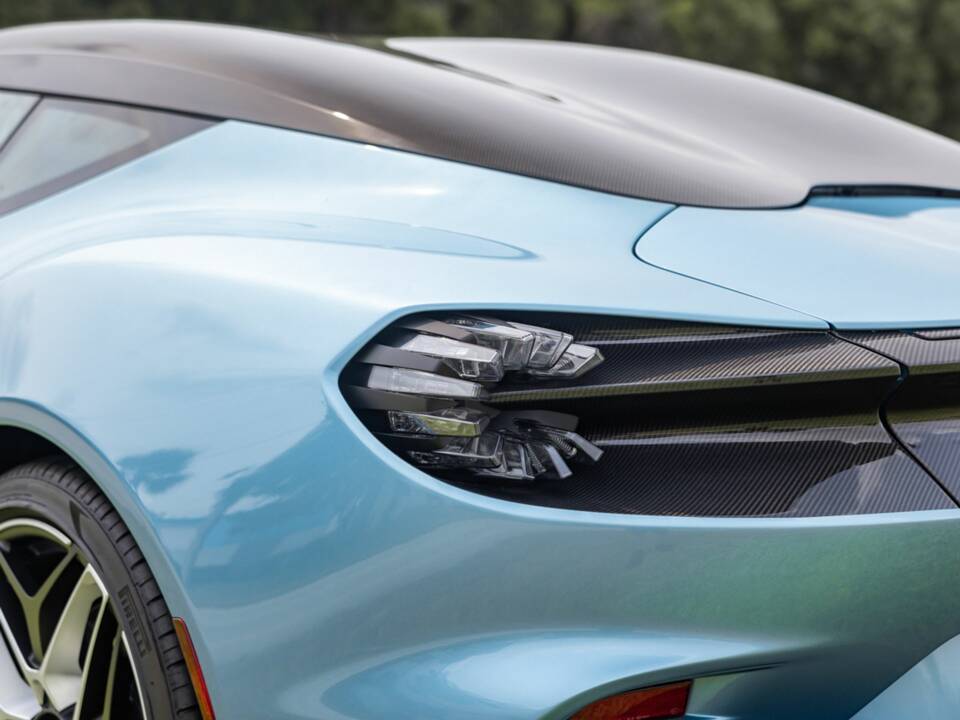 Image 34/50 of Aston Martin DBS GT Zagato (2019)