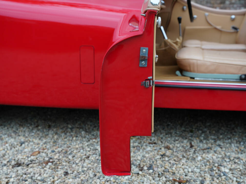 Image 49/50 of Jaguar XK 120 OTS (1954)