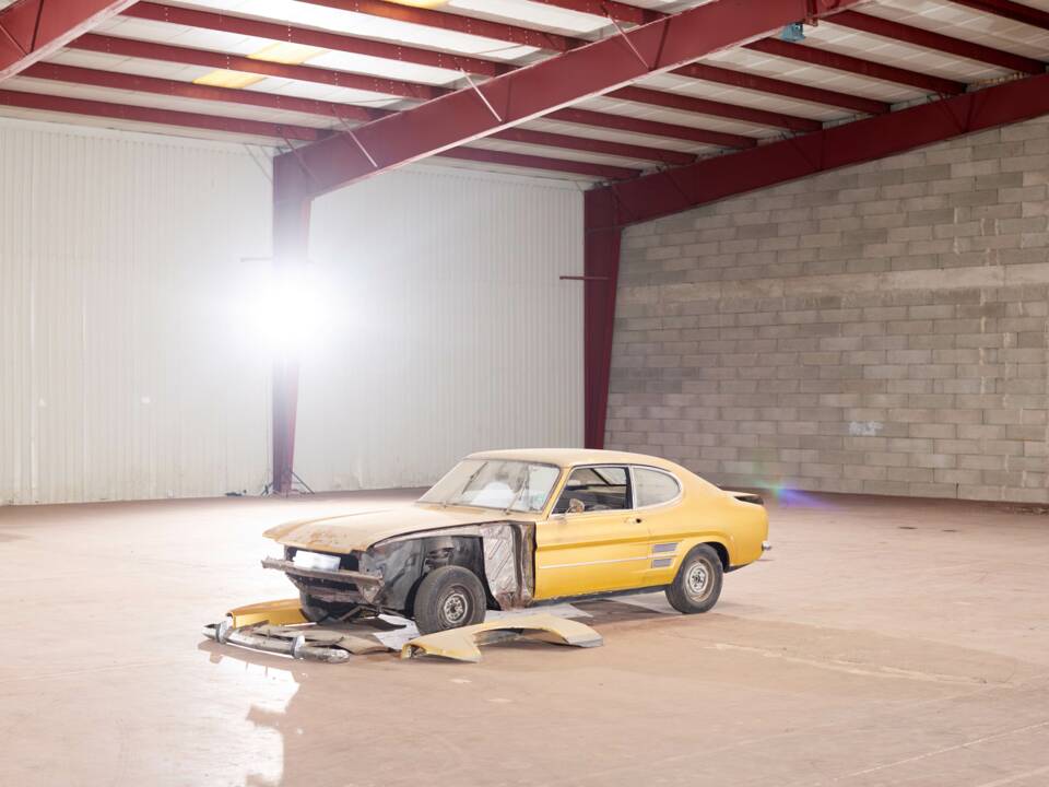 Image 13/37 of Ford Capri I  1600 (1971)