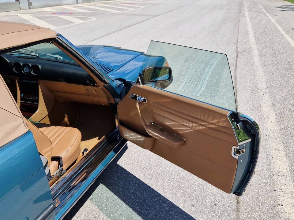 Image 11/53 de Mercedes-Benz 560 SL (1986)