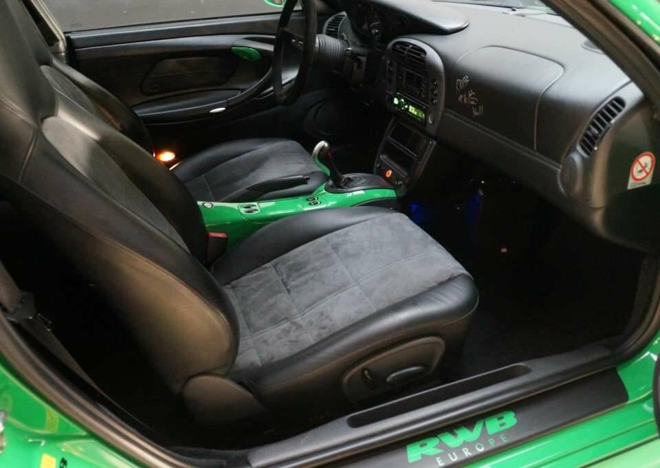 Bild 17/50 von Porsche 911 Carrera 4 RWB (1999)