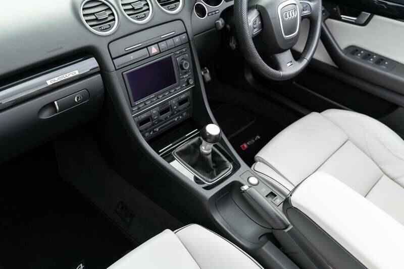 Bild 29/35 von Audi RS4 (2006)