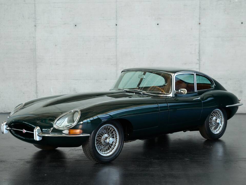Image 11/50 de Jaguar E-Type (1970)