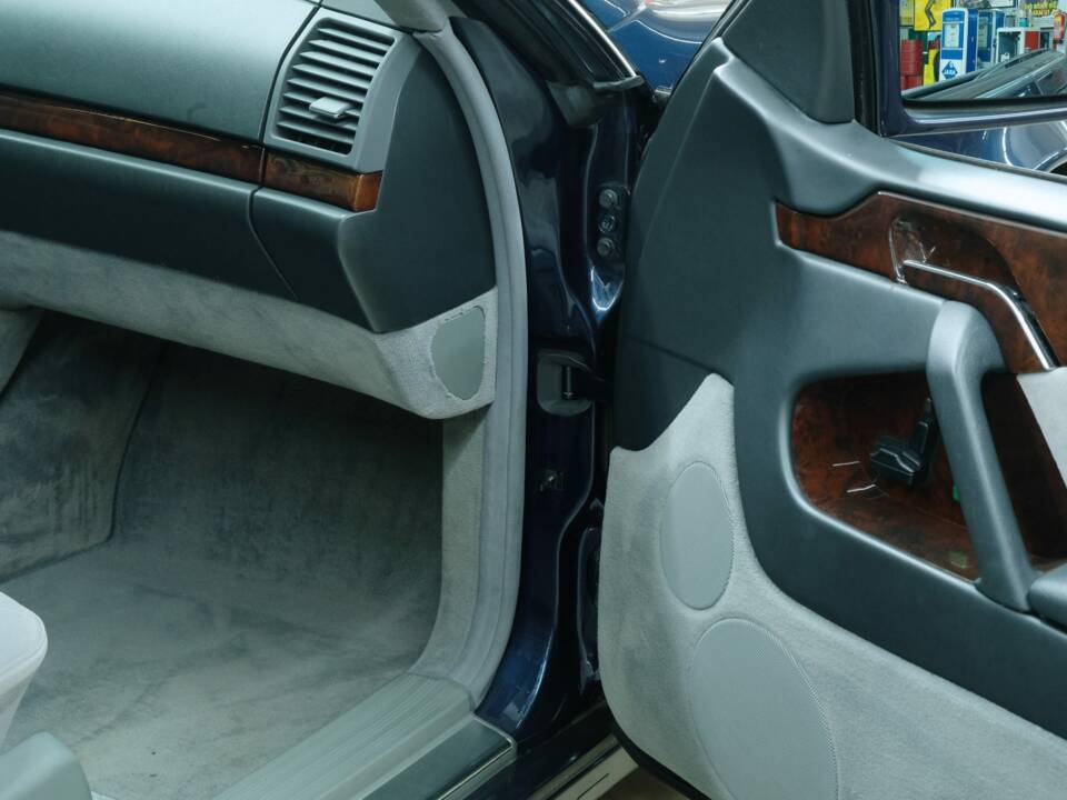 Bild 31/50 von Mercedes-Benz S 420 C (1994)