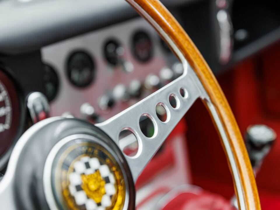 Afbeelding 30/50 van Jaguar E-Type 3.8 (1961)