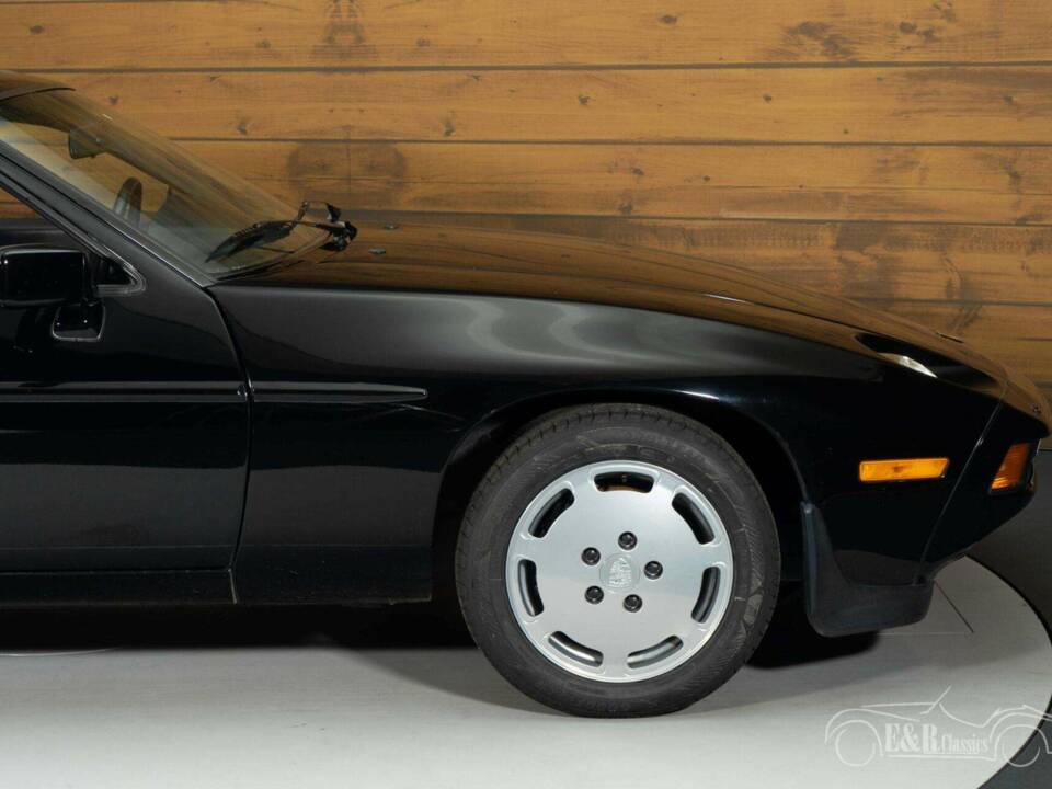 Bild 21/35 von Porsche 928 S (1986)
