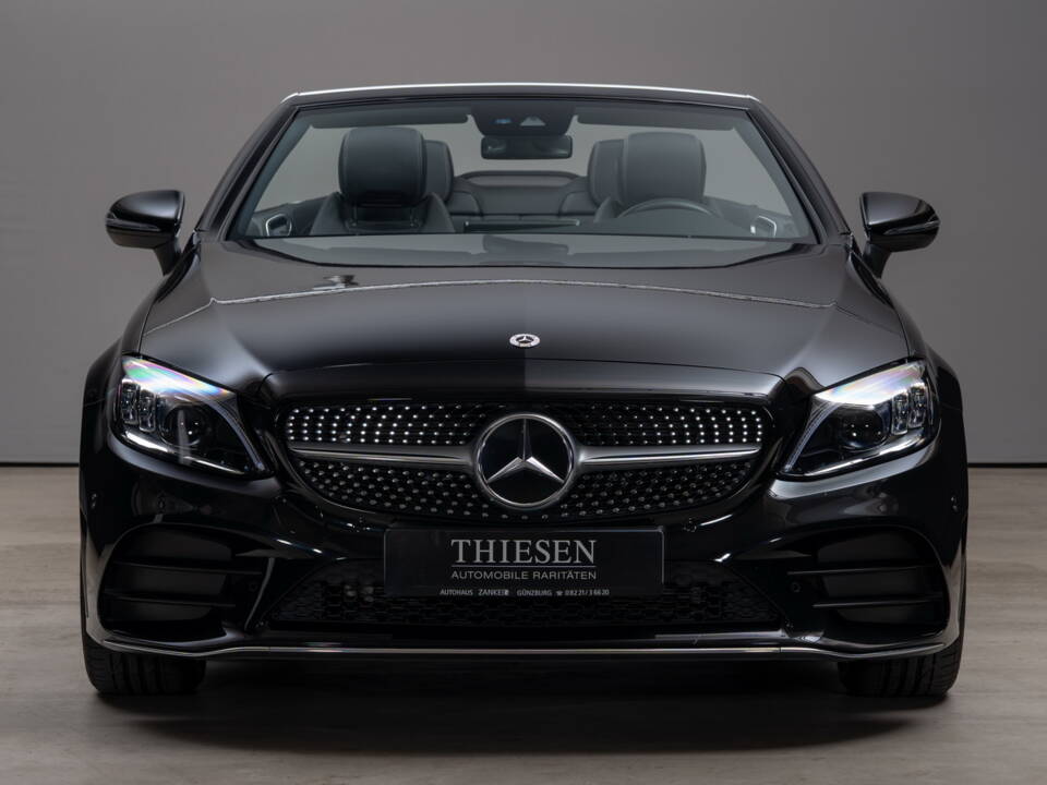 Bild 12/41 von Mercedes-Benz C 300 (2023)