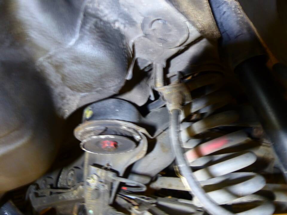 Image 57/83 de Mercedes-Benz E 220 (1996)