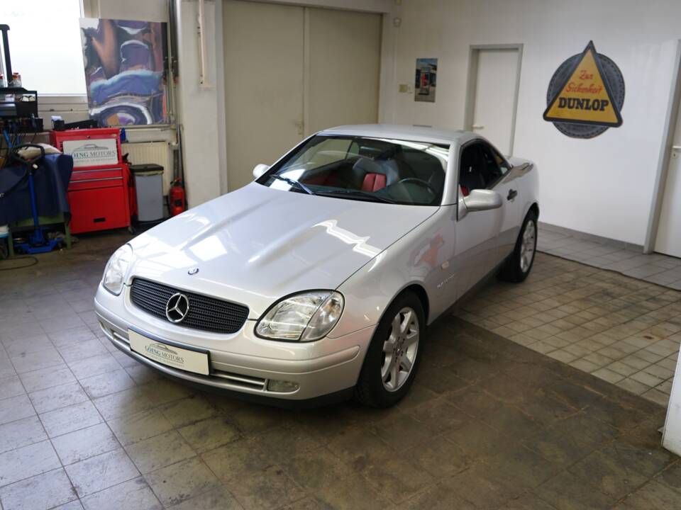 Afbeelding 11/40 van Mercedes-Benz SLK 230 Kompressor (1999)