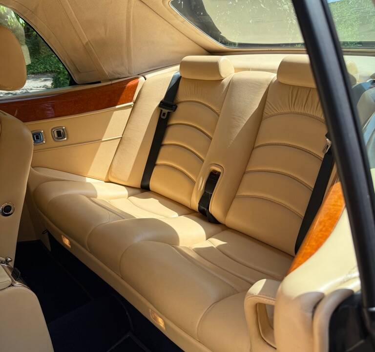 Image 13/32 of Bentley Azure (2003)