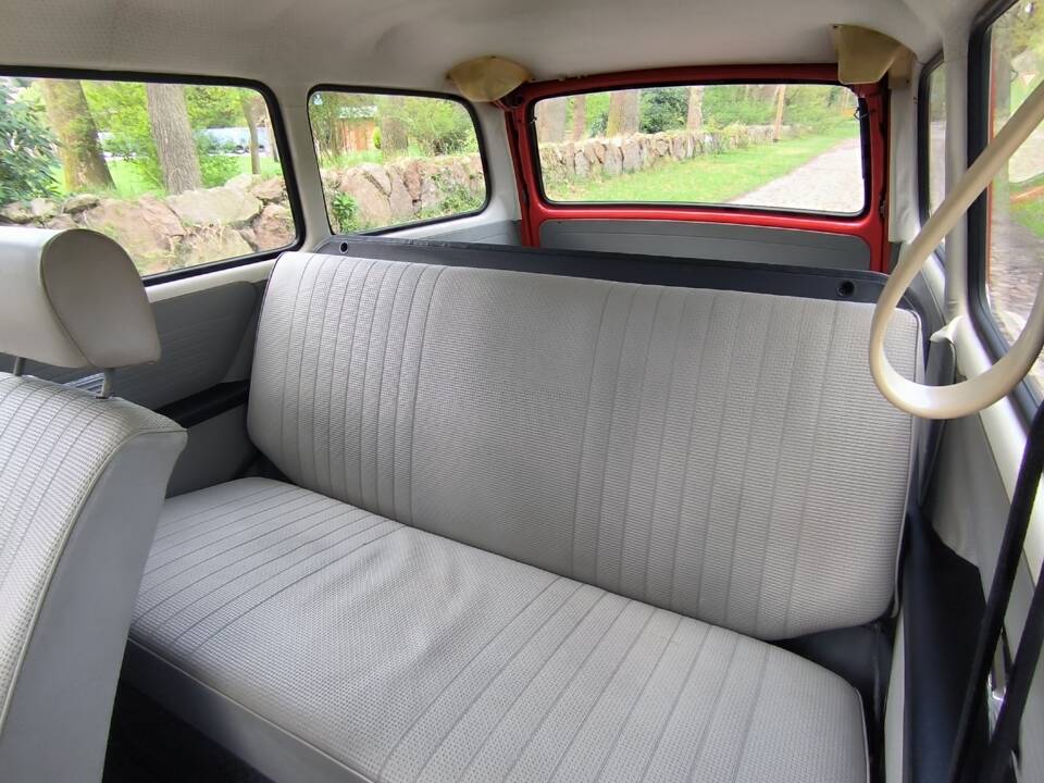 Image 16/53 of Volkswagen 1600 Variant (1972)