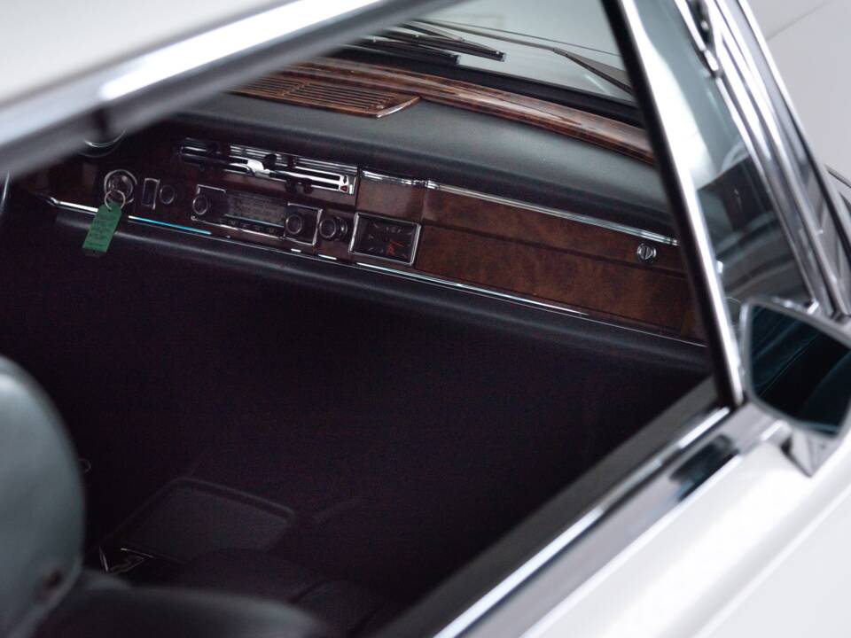 Bild 29/39 von Mercedes-Benz 280 SE 3,5 (1970)