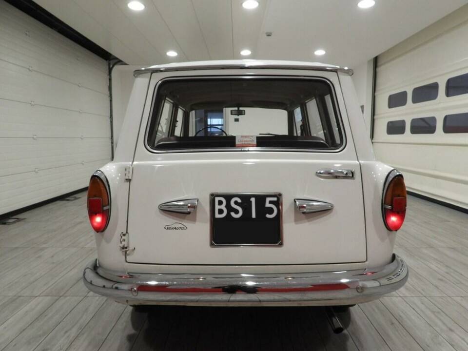 Image 13/15 of FIAT 1100-103 Familiare (1964)