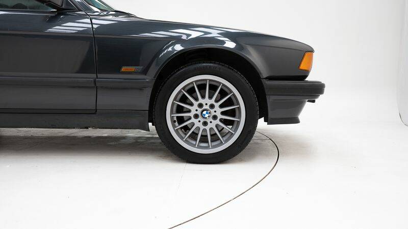 Bild 10/15 von BMW 730i (1988)