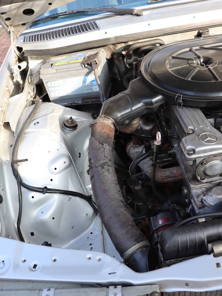 Bild 38/50 von Mercedes-Benz 280 C (1977)