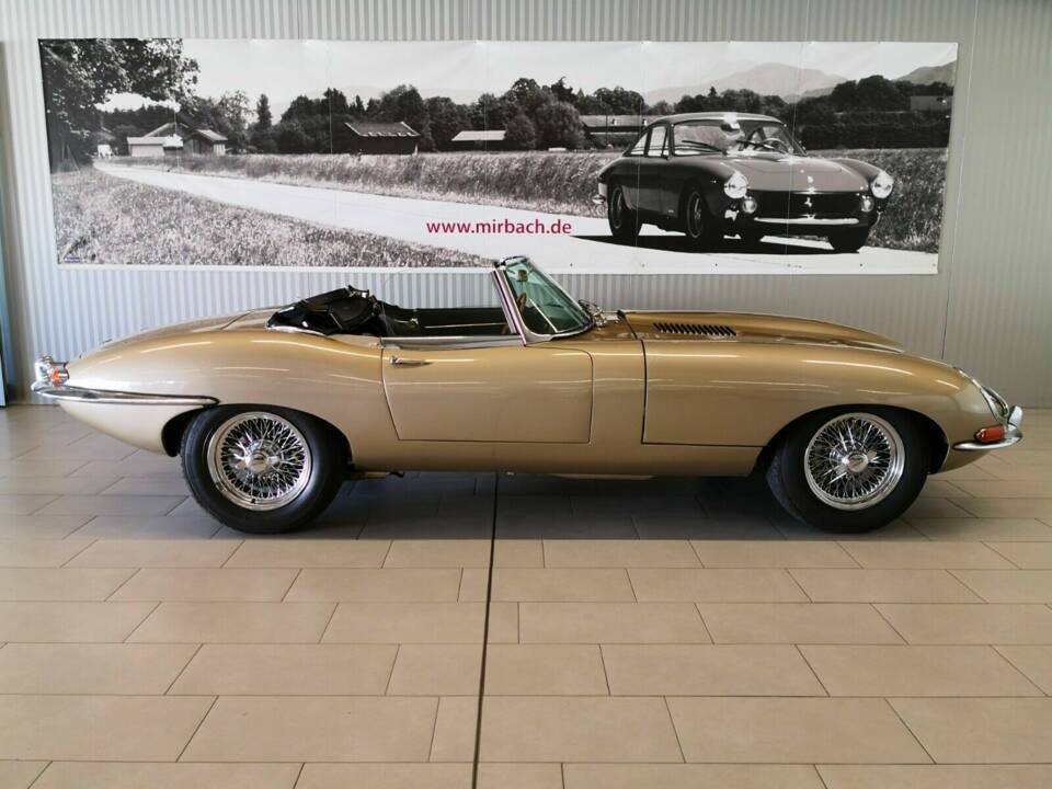 Image 3/15 of Jaguar E-Type 3.8 (1963)