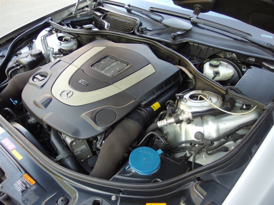 Image 80/98 of Mercedes-Benz S 500 L (2007)
