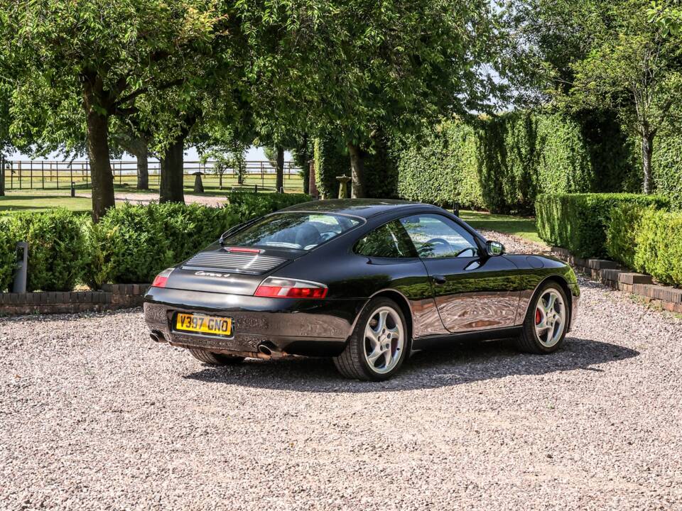 Afbeelding 12/43 van Porsche 911 Carrera 4 (1999)