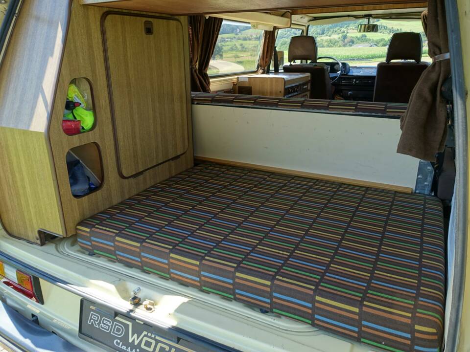 Bild 18/36 von Volkswagen T3 Westfalia Joker 2.0 (1982)