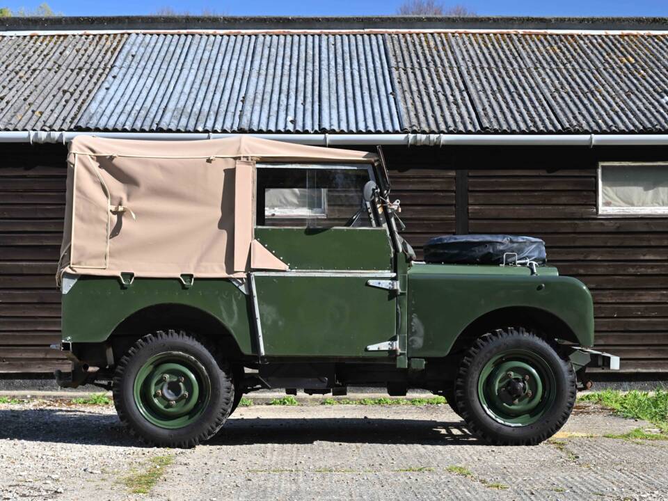 Image 2/50 of Land Rover 80 (1949)