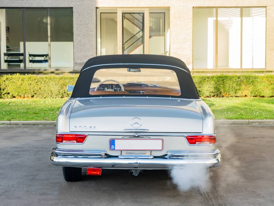 Bild 19/38 von Mercedes-Benz 300 SE (1966)