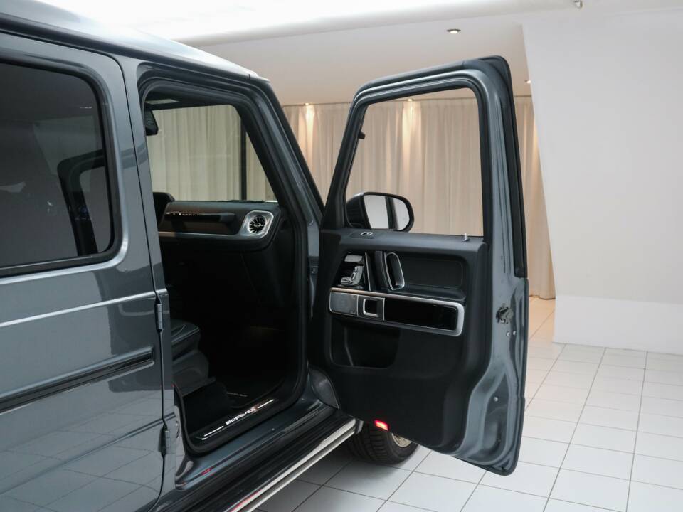 Image 12/25 de Mercedes-Benz G 63 AMG (LWB) (2020)