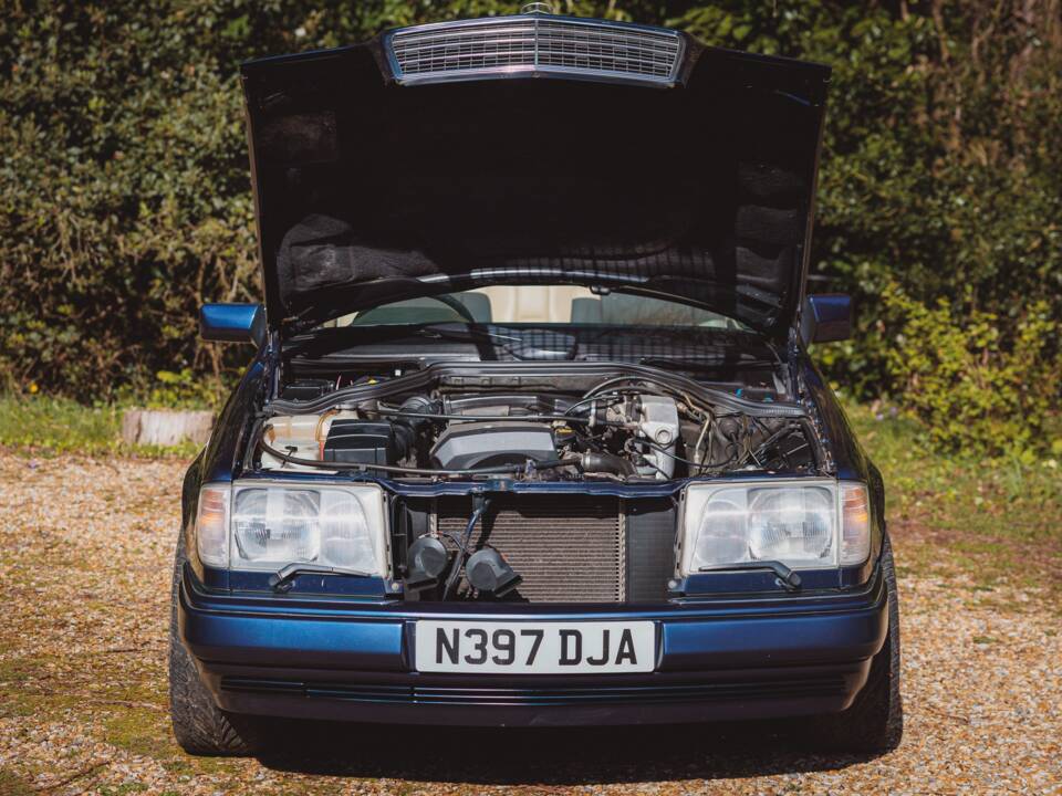 Imagen 41/41 de Mercedes-Benz E 220 (1995)