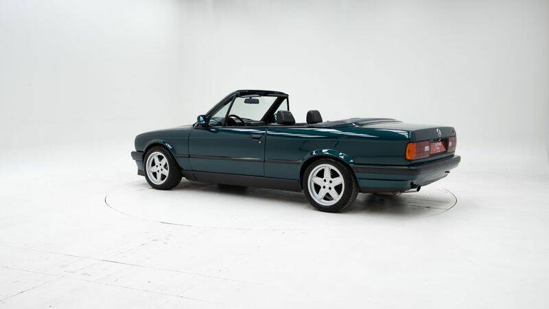 Afbeelding 4/15 van BMW 318i (1991)