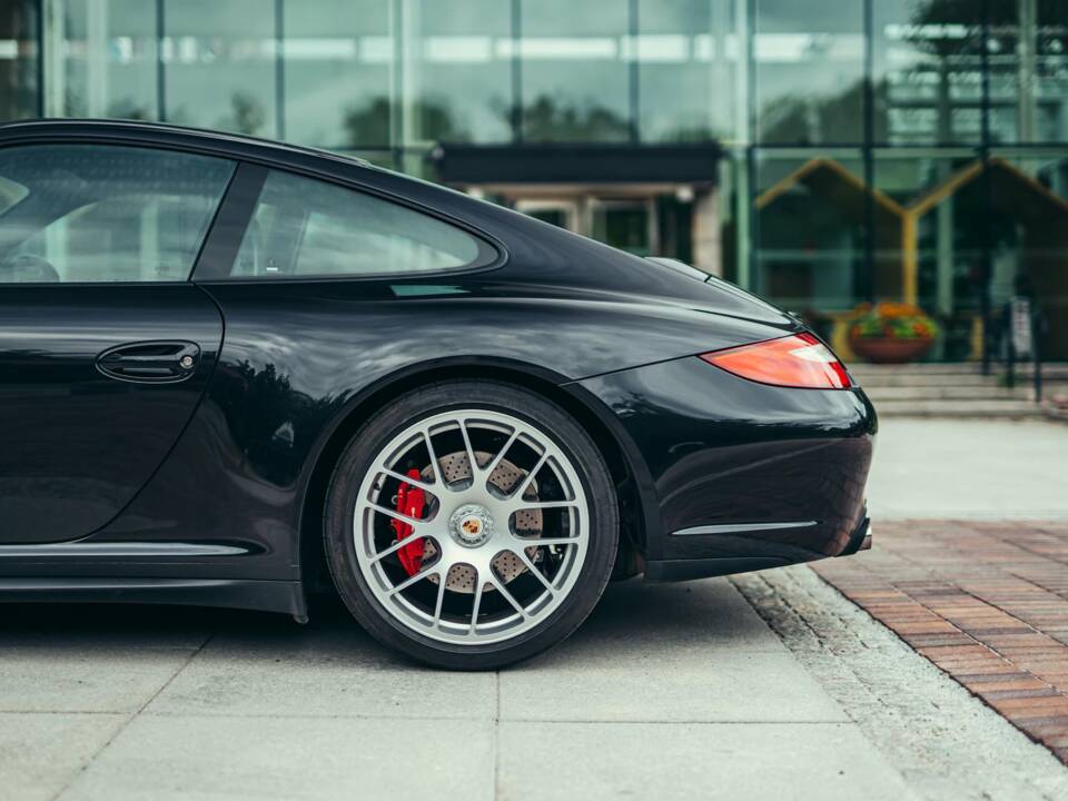 Immagine 14/50 di Porsche 911 Carrera GTS (2011)