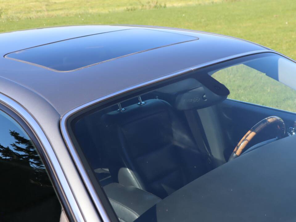 Image 6/50 of Jaguar XJ 8 4.2 (2004)