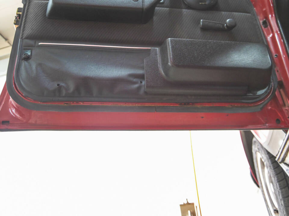 Image 46/50 of Volvo 240 (1987)