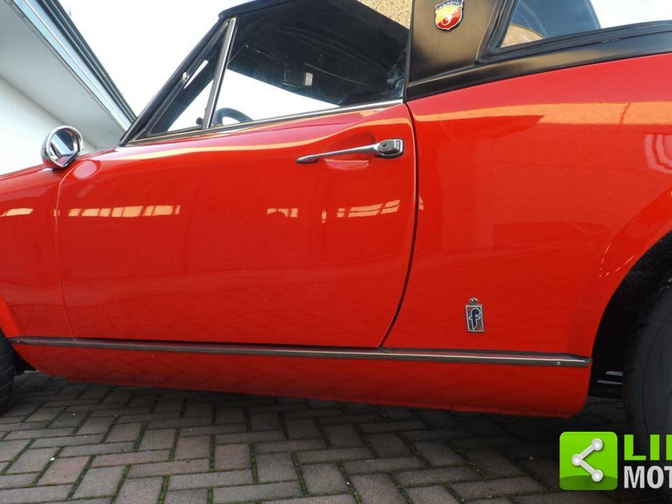 Image 44/50 of FIAT 124 Sport Spider (1967)