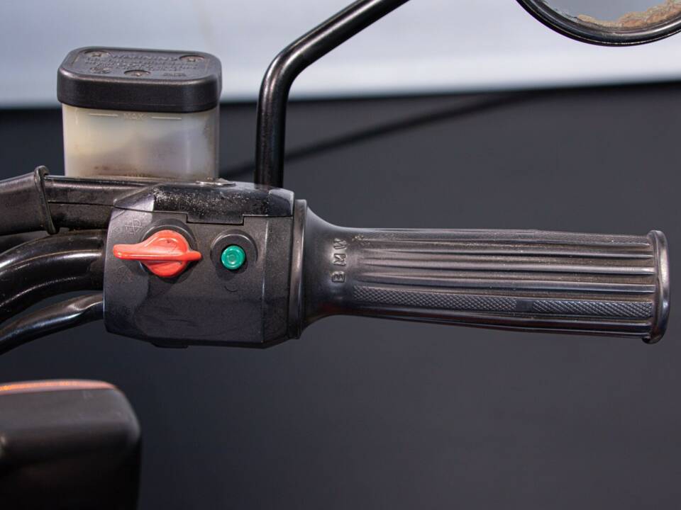 Bild 22/50 von BMW DUMMY (1988)