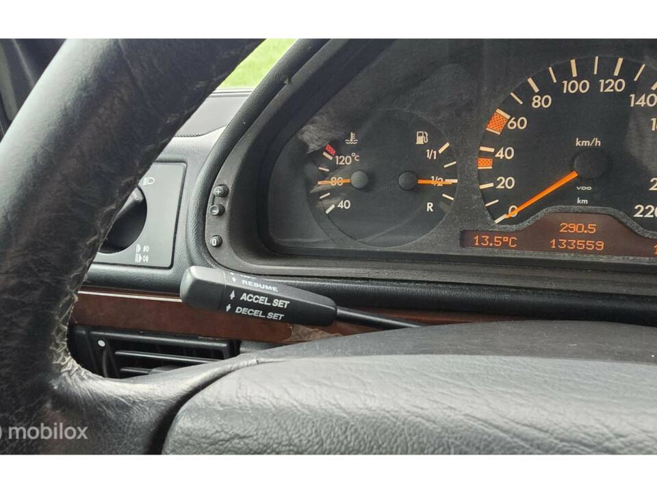 Afbeelding 22/50 van Mercedes-Benz G 320 (SWB) (1997)