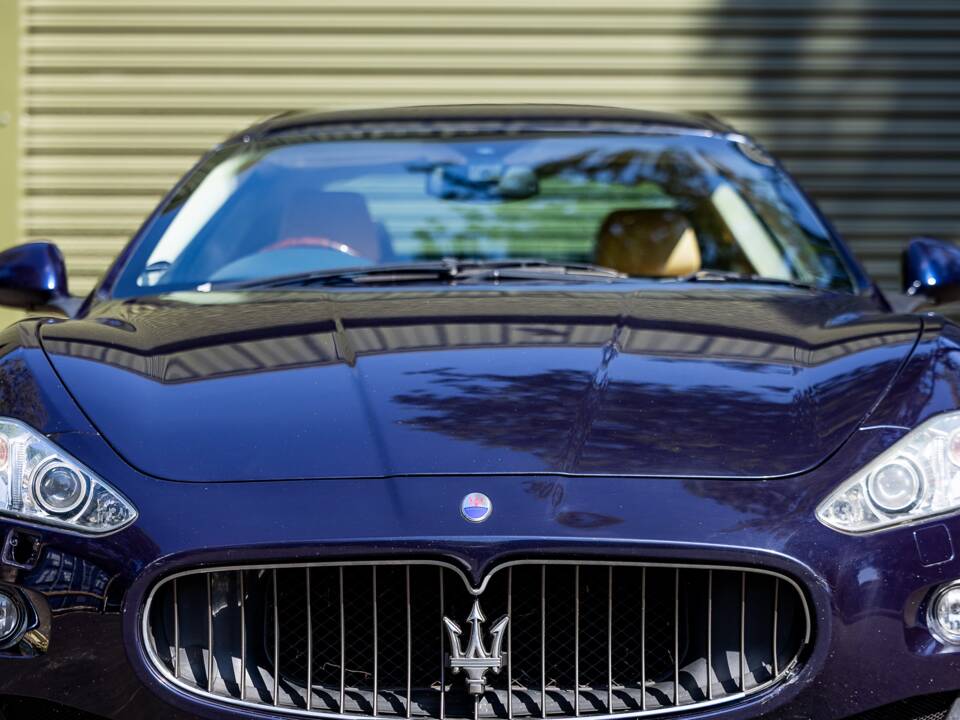 Immagine 24/31 di Maserati GranTurismo 4.2 (2008)
