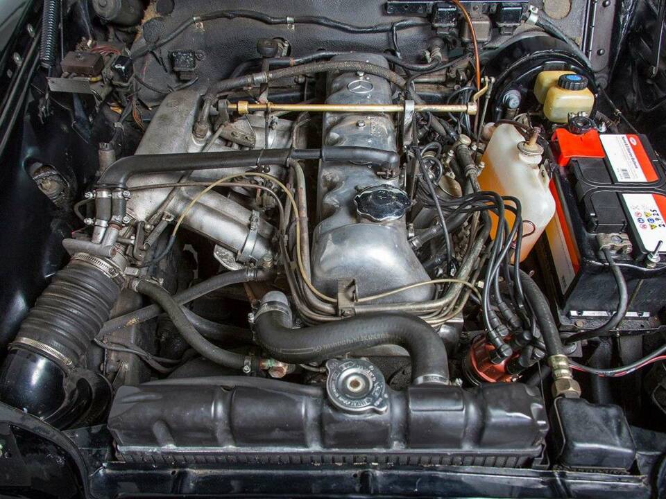 Image 34/34 of Mercedes-Benz 280 SE (1966)