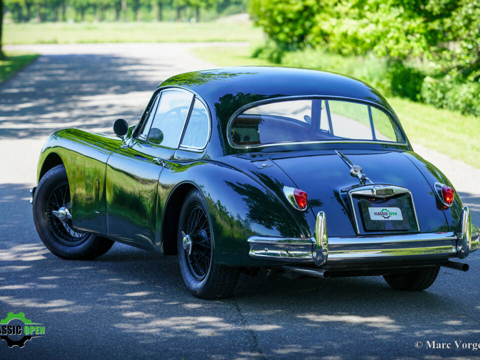 Image 44/53 of Jaguar XK 150 FHC (1958)