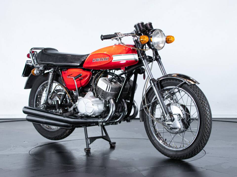 Imagen 6/50 de Kawasaki DUMMY (1970)