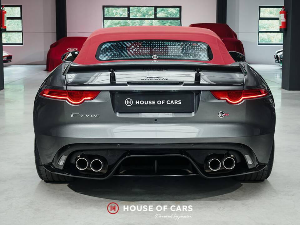 Afbeelding 8/25 van Jaguar F-Type SVR (2017)