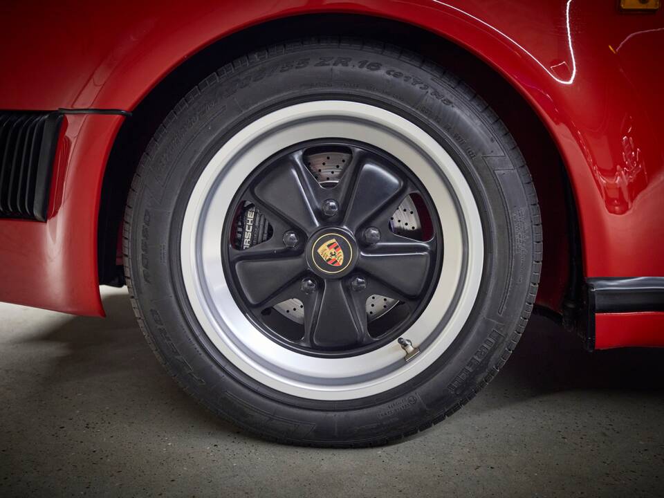 Immagine 39/96 di Porsche 911 Speedster 3.2 (1989)