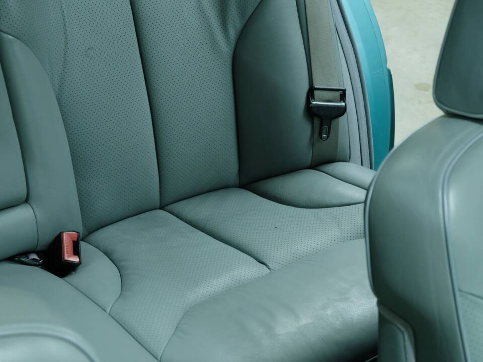 Bild 31/50 von Mercedes-Benz 300 SE (1991)