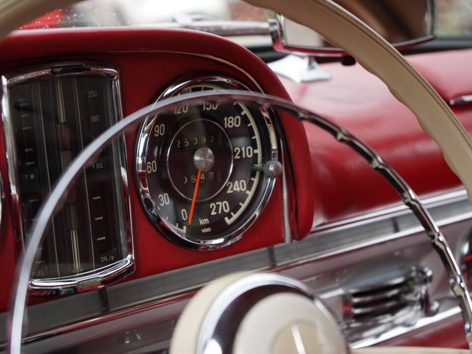 Image 5/37 of Mercedes-Benz 300 SL Roadster (1958)