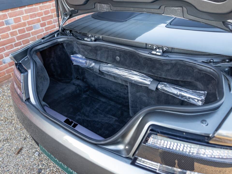 Image 48/53 of Aston Martin V12 Vantage AMR Roadster (2018)