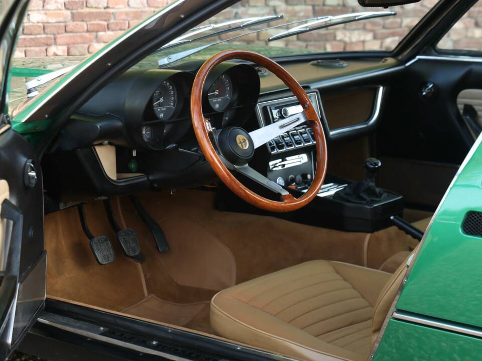 Image 32/50 of Alfa Romeo Montreal (1973)
