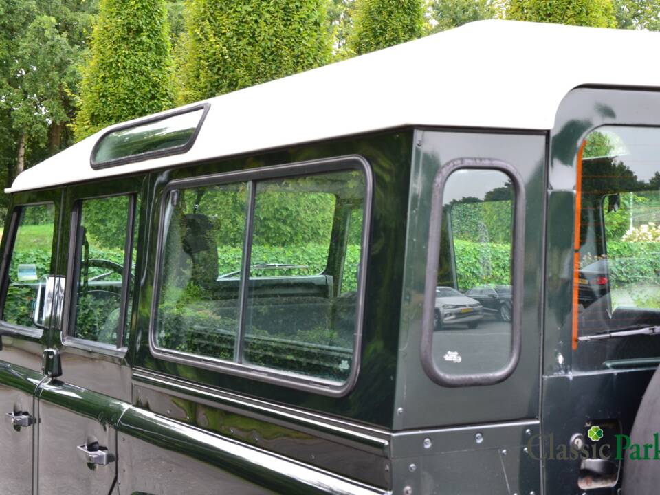 Afbeelding 49/50 van Land Rover Defender 110 Td5 (2000)