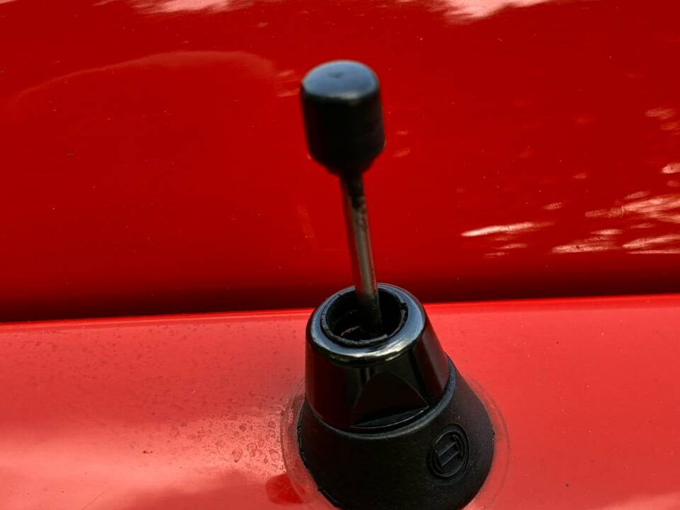 Image 18/51 of Ferrari 208 GTS Turbo (1987)