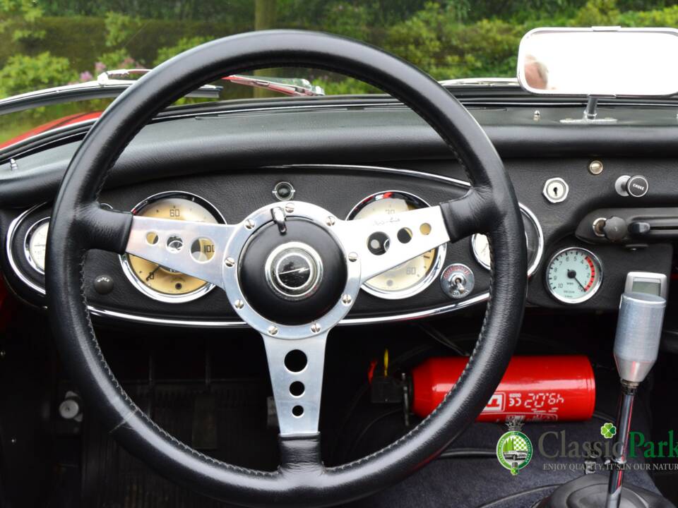 Image 30/50 of Austin-Healey 3000 Mk II (BJ7) (1962)