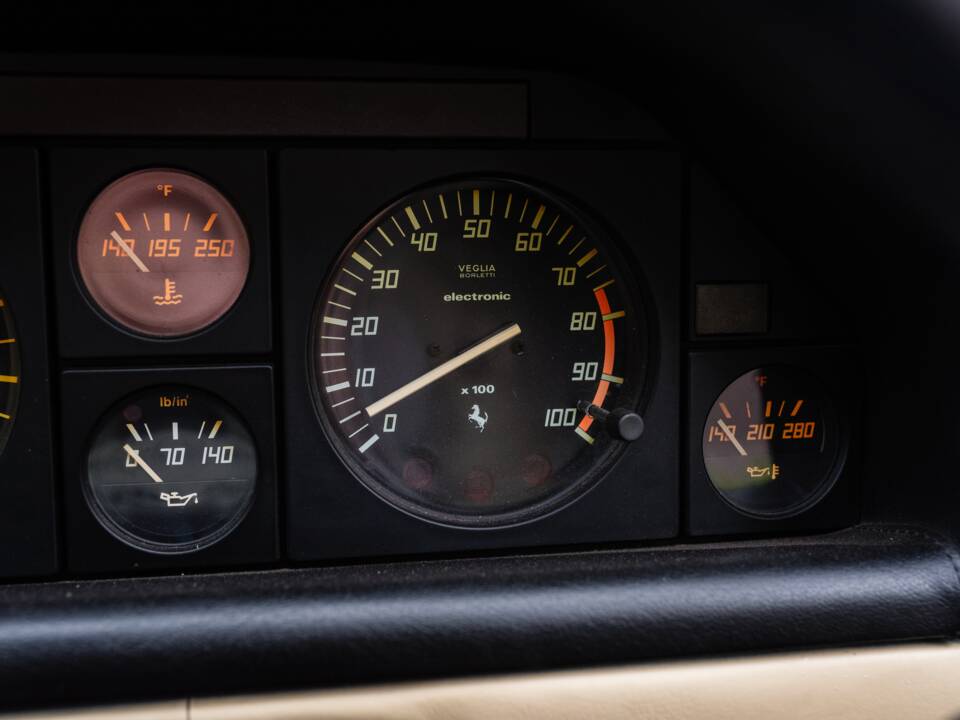 Imagen 34/58 de Ferrari Mondial T (1990)