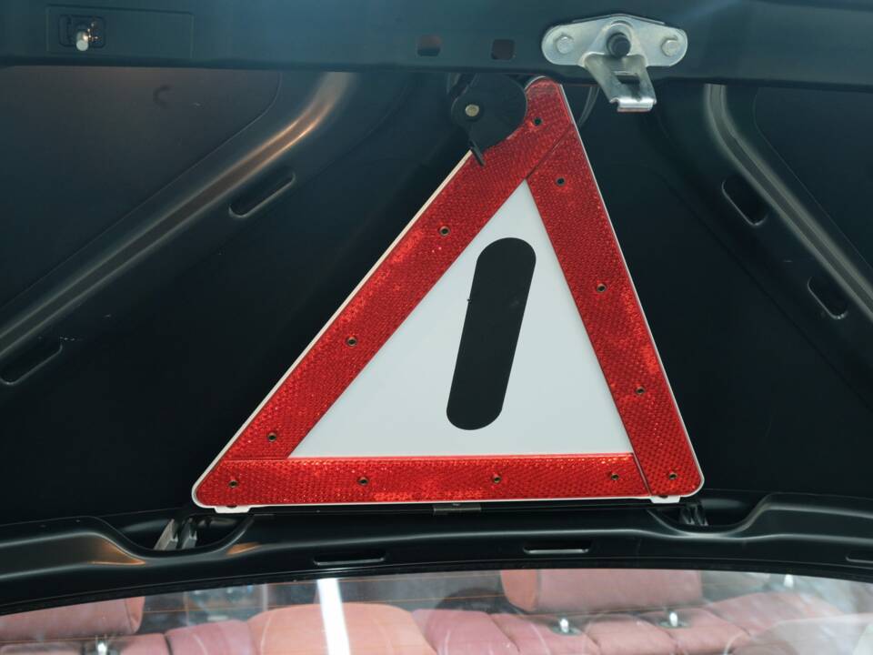 Bild 11/50 von Mercedes-Benz 260 SE (1990)
